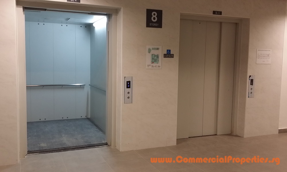 Cargo passenger lift